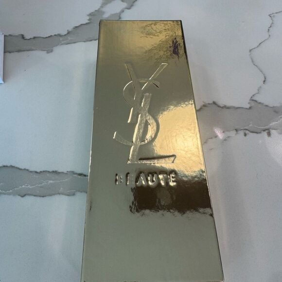 YSL Gold Beaute Highlighter makeup - Picture 7 of 11